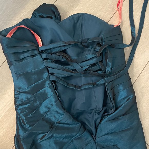 Aquamarine/Turquoise Prom Dress - Only Worn Once | Designed by Maggie Sottero - Picture 4 of 4